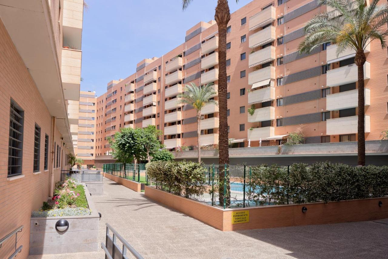 Alterhome Apartamento Con Piscina Maria Zambrano Malaga Ngoại thất bức ảnh